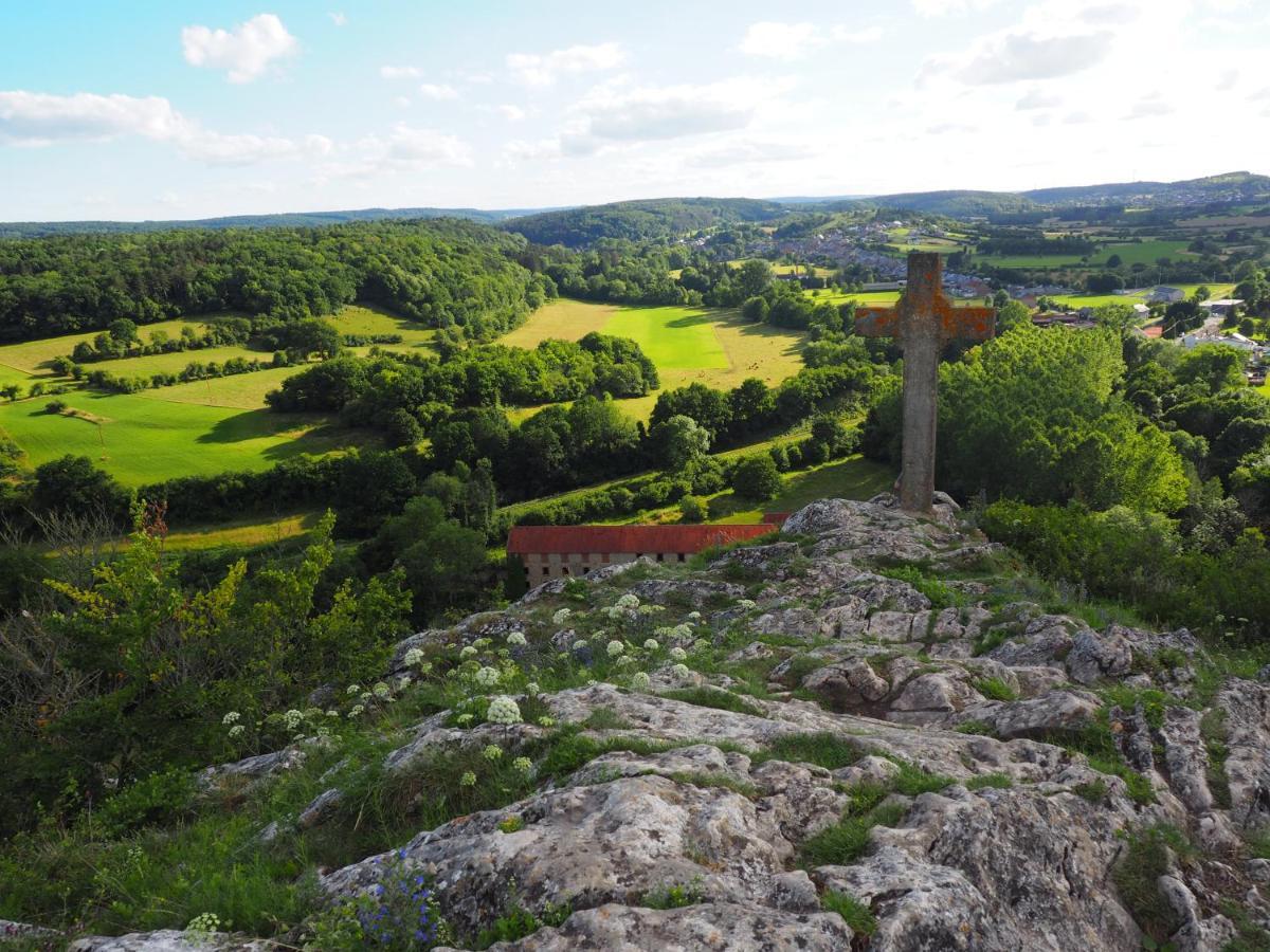 La Roche Trouee - Maison Avec Vue A Nismes Zewnętrze zdjęcie